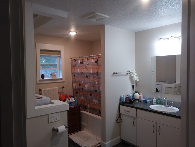 Foto del edificio - 705 NW 43rd St