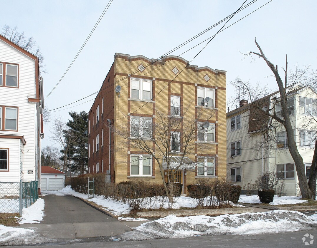 Primary Photo - 198-200 Preston St
