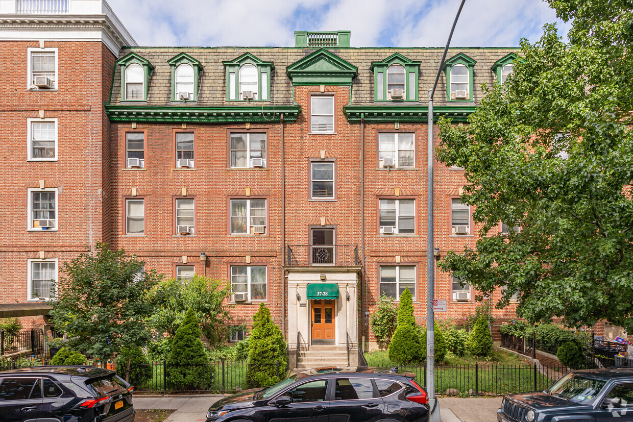 Primary Photo - 3728 86th St