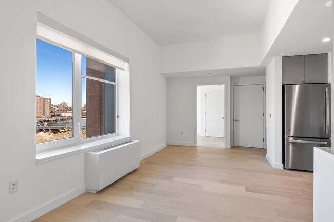 Foto del edificio - 445 Gerard Ave