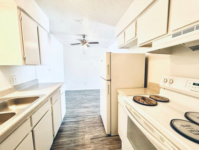 Interior Photo - Sonterra Apartments (OK)