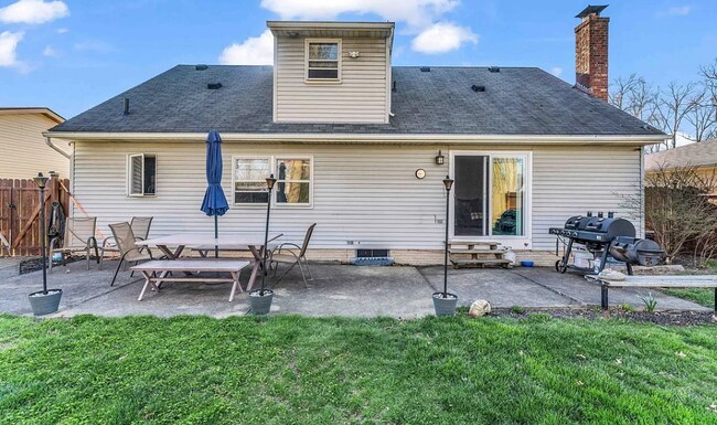 Foto del edificio - 349 Longford Ave