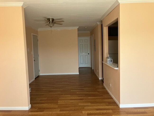Building Photo - 4067 Bonhill Dr