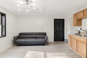 Building Photo - 62 Montebello Commons Dr