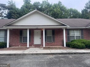 Building Photo - 1403 Claxton Dairy Rd