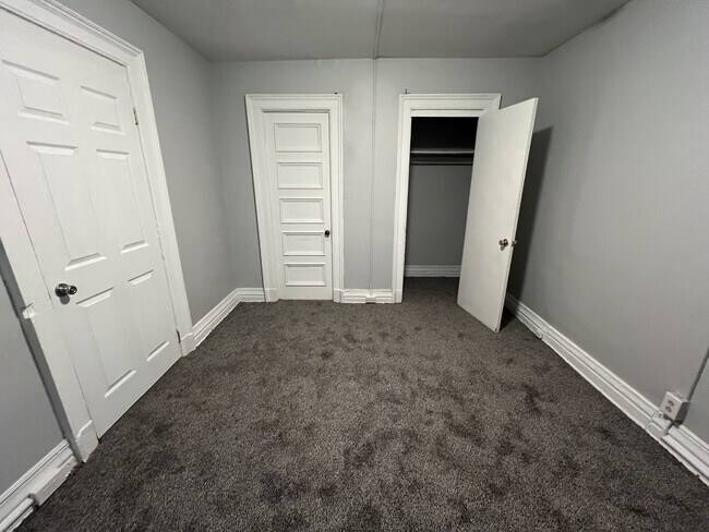 Foto del edificio - Elmwood-Anderson Place Apartments