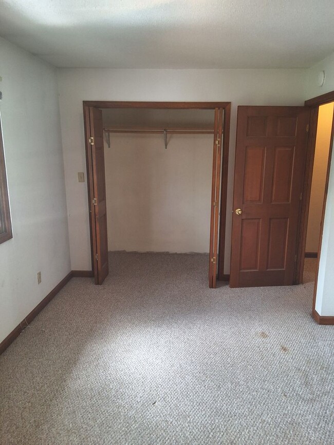 Building Photo - 4816 Pershing Ave