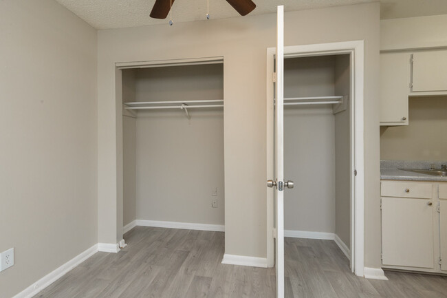 Closet & Pantry - Oak Meadows