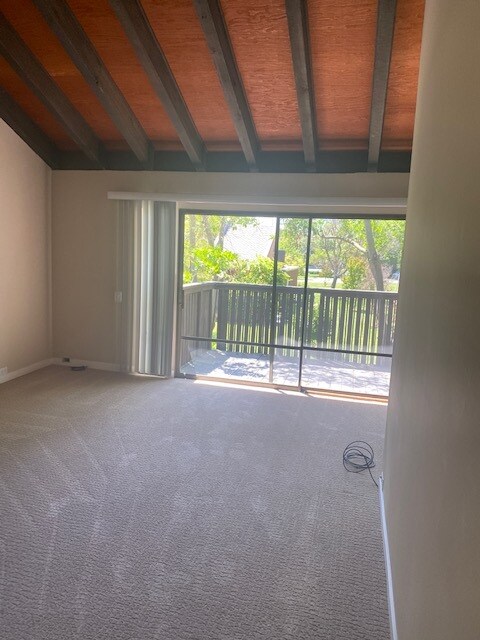 Living Room - 2292 Woodside Ln