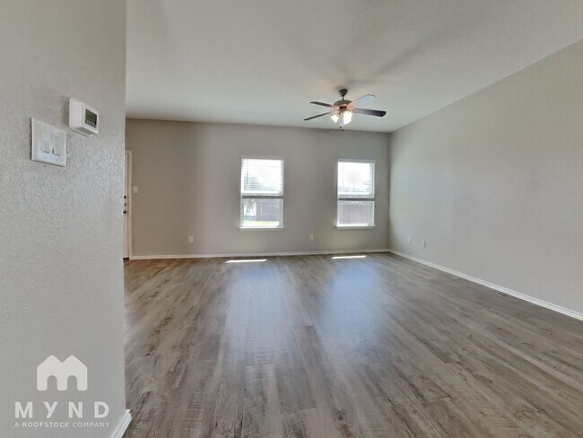 Building Photo - 7520 Rose Robin Run Ct