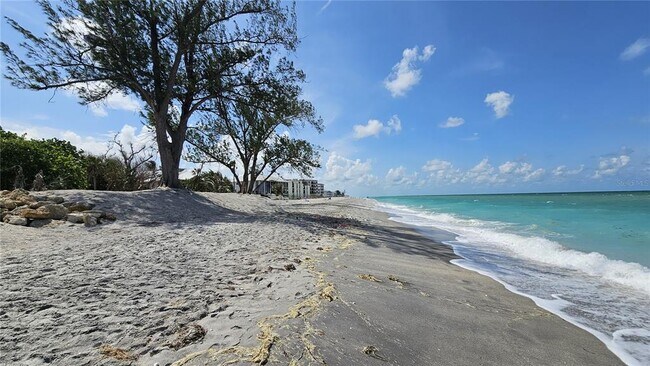 Foto del edificio - 2950 N Beach Rd
