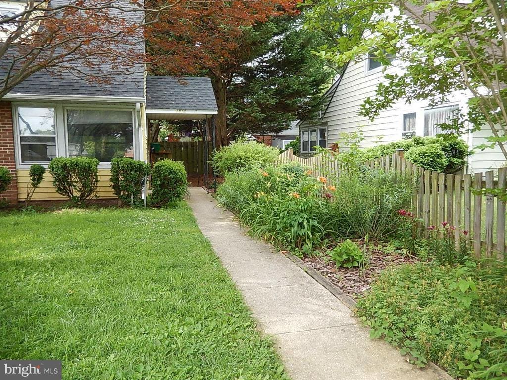 Primary Photo - 1812 Belvedere Blvd