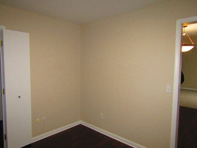 Building Photo - 16270 Mayfair Dr