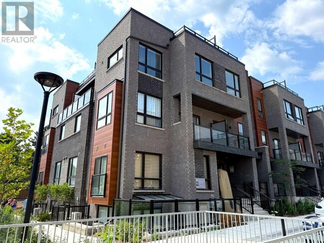 Building Photo - 22-22 Lytham Grn Cir