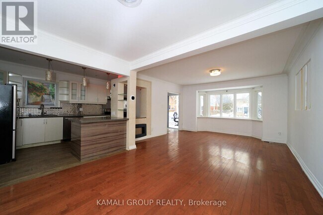 Photo du bâtiment - 46 Centre St E