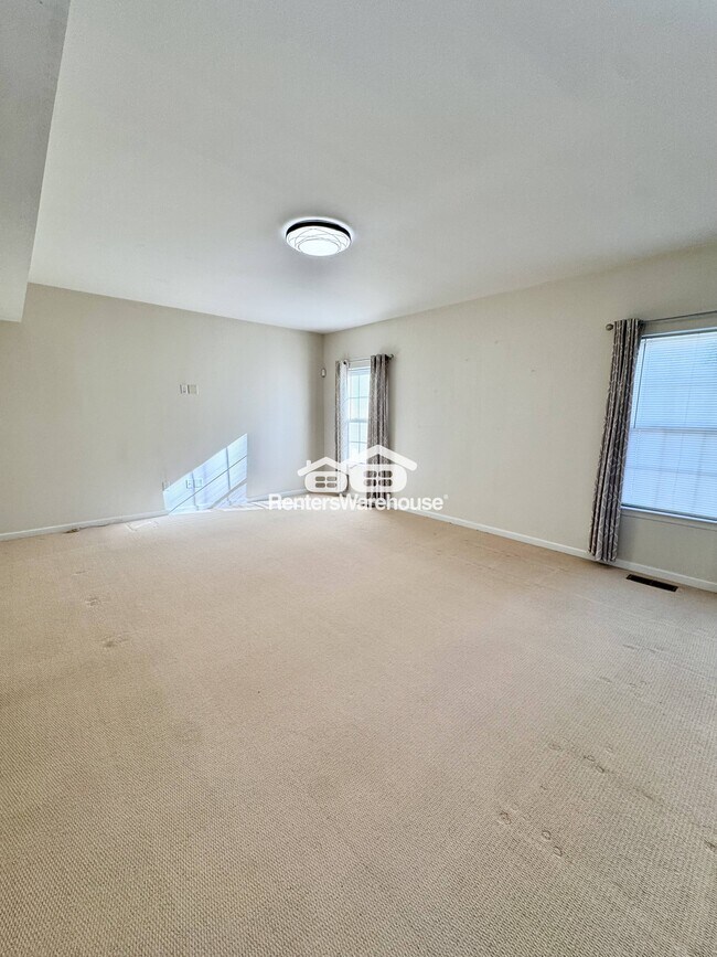 Foto del edificio - 3238 Ridgeway Pl