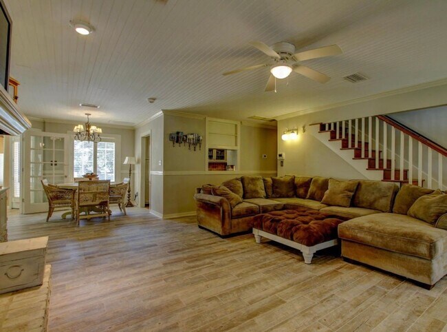 Building Photo - Executive Lakefront Retreat with Private P...