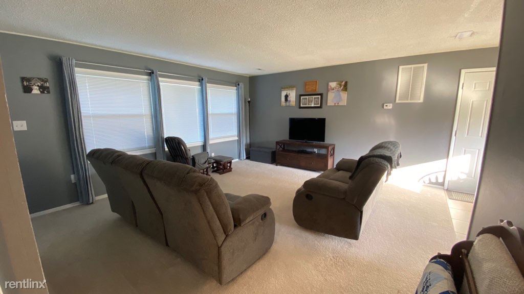 Primary Photo - 4 br, 2 bath House - 6216 N Military Hwy