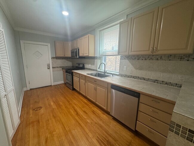 Foto del edificio - 5405 N Sawyer Ave