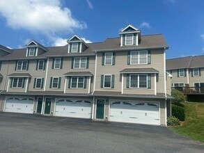 Building Photo - 530 Mammoth Rd