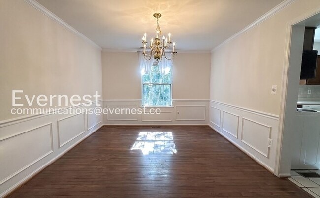 Building Photo - 4 Bed/3.5 Bath Home with Garage / Pet-Friendly / Available Soon!