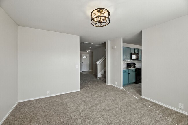 Building Photo - 3933 Brook Hollow Dr