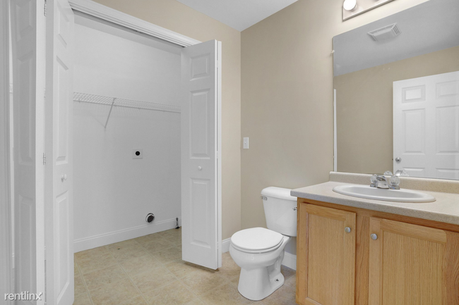 Building Photo - 3 br, 2.5 bath House - 124 Marathon Way