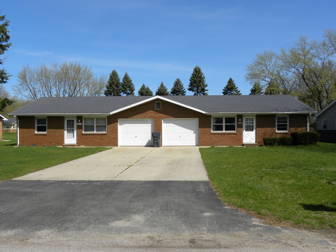Primary Photo - 2223 Welch Dr