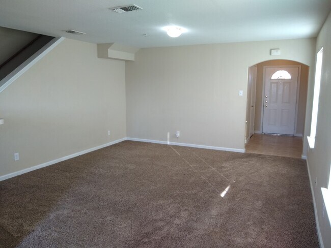 Foto del edificio - COMING SOON! 3 Bedroom Townhome Converse, TX