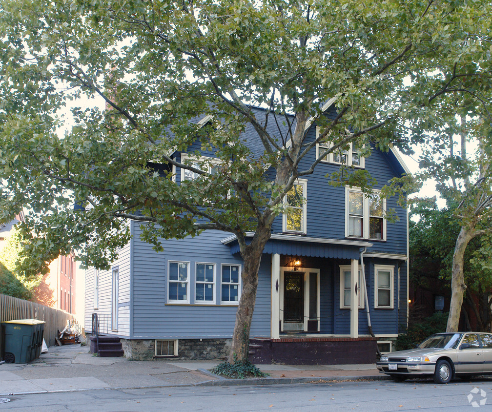 Building Photo - 123-125 Gibbs St