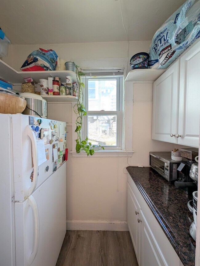 Foto del edificio - 14 Sanborn Ave