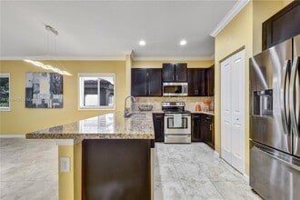 Building Photo - 346 NE 47th Pl