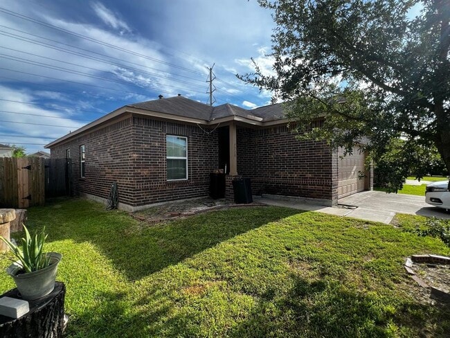 Building Photo - 7718 Foxwaithe Ln