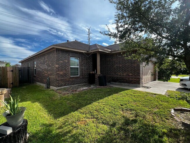 Foto del edificio - 7718 Foxwaithe Ln