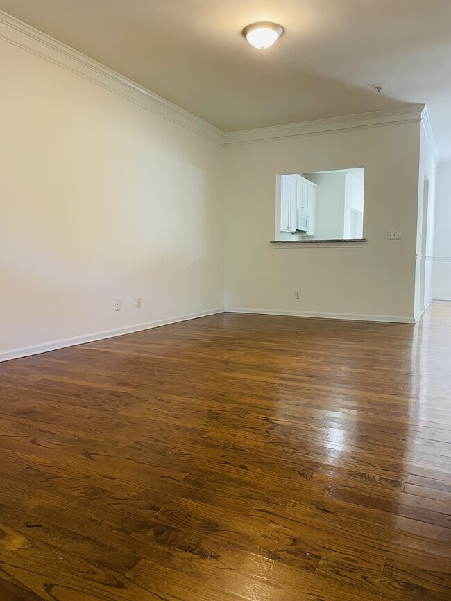 Foto del edificio - 8845 Fairview Bluff