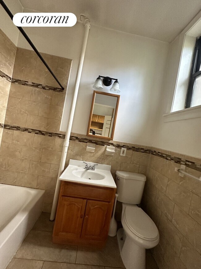 Foto del edificio - 1035 Dean St