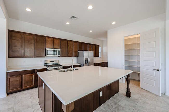 Foto del edificio - 7677 W Smoketree Dr