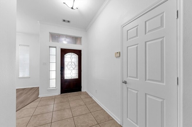 Building Photo - 14823 Yellow Begonia Dr