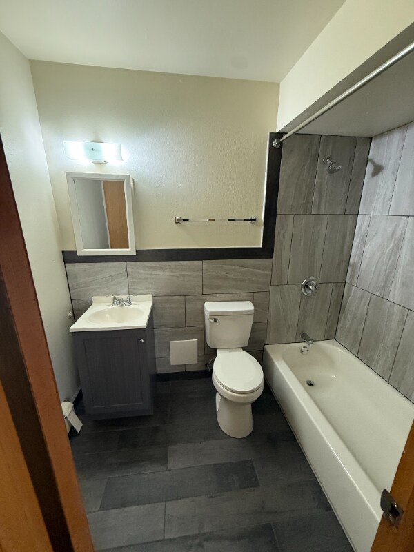 Foto del edificio - 2224 S 96th St