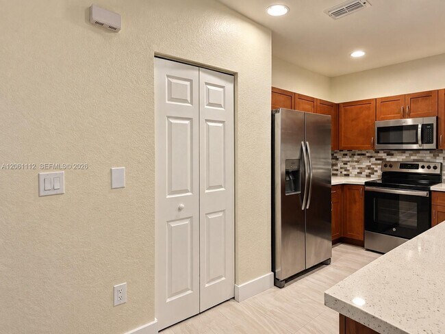 Foto del edificio - 14103 SW 49th St