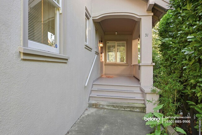 Foto del edificio - 31 Hardwick Ave