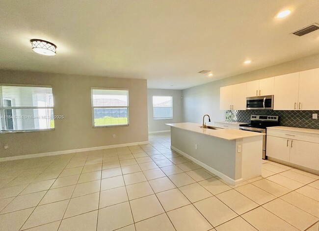 Foto del edificio - 16740 SW 290th Ln