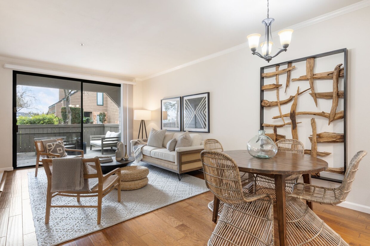 Foto principal - Waterfront Condo in Redwood Shores