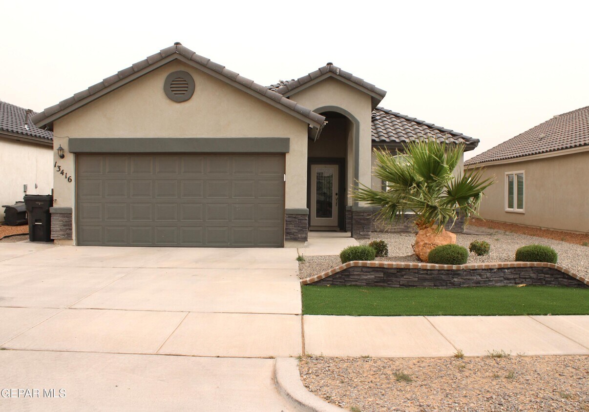 Primary Photo - 13416 Cinderford Ave