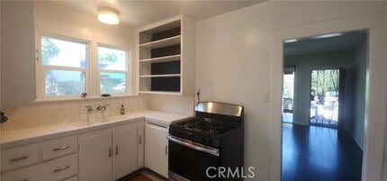 Building Photo - 1526 N Ave 47