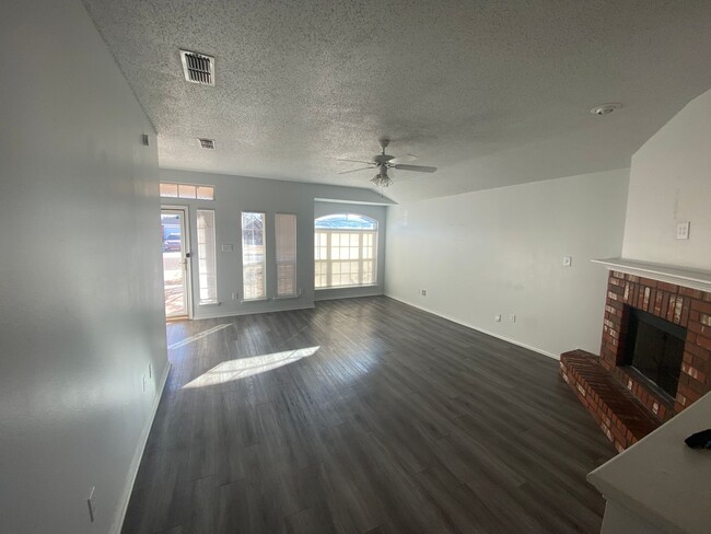 Building Photo - 6708 86th St