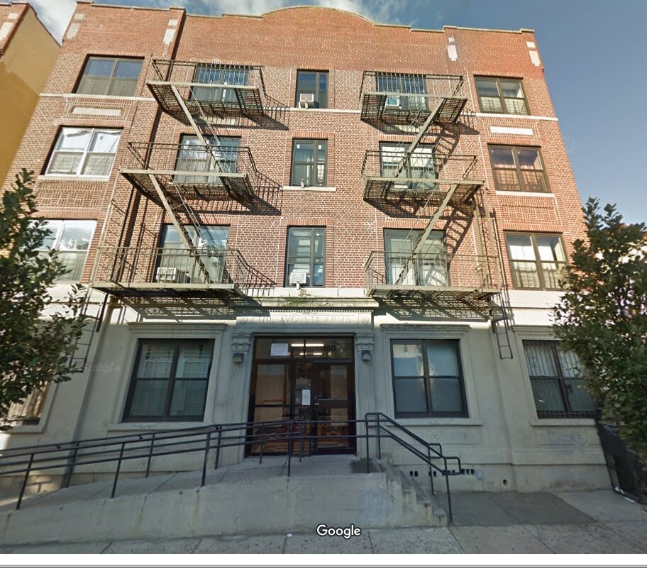 Primary Photo - 160 Hendrix St