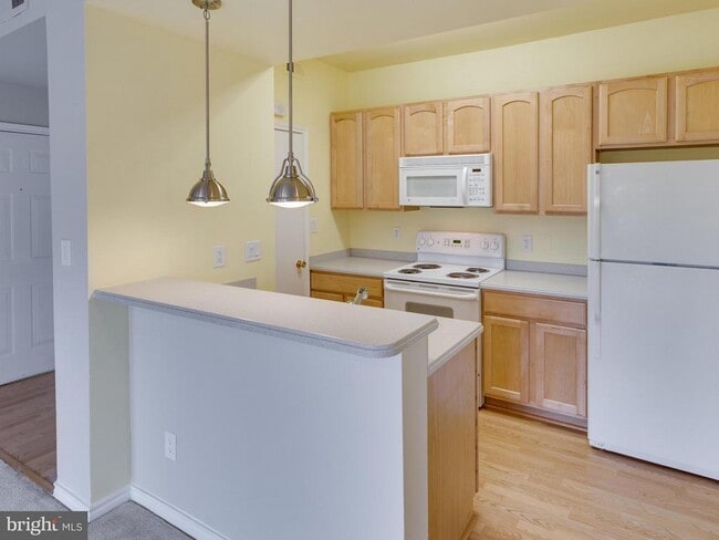 Building Photo - 3906 Penderview Dr