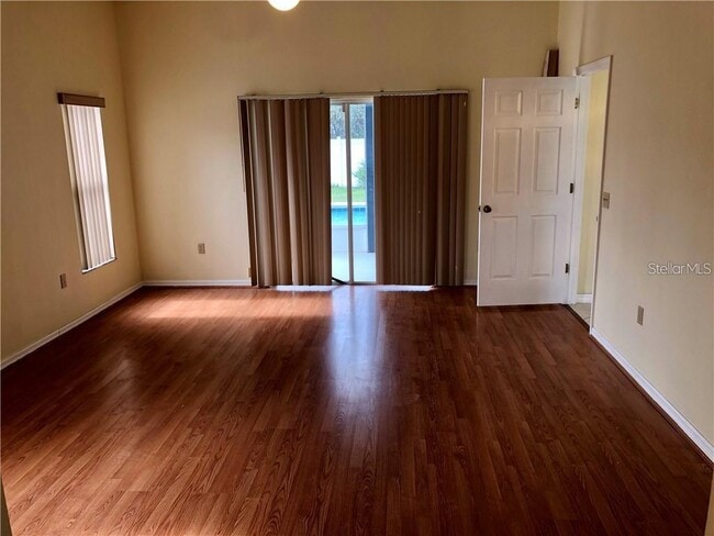 Building Photo - 369 Sterling Dr