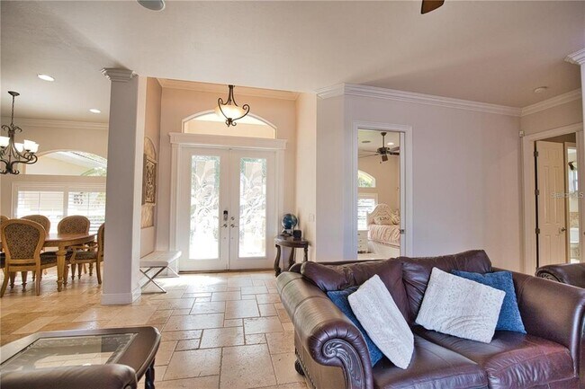 Foto del edificio - 1075 Harbour Way Pl